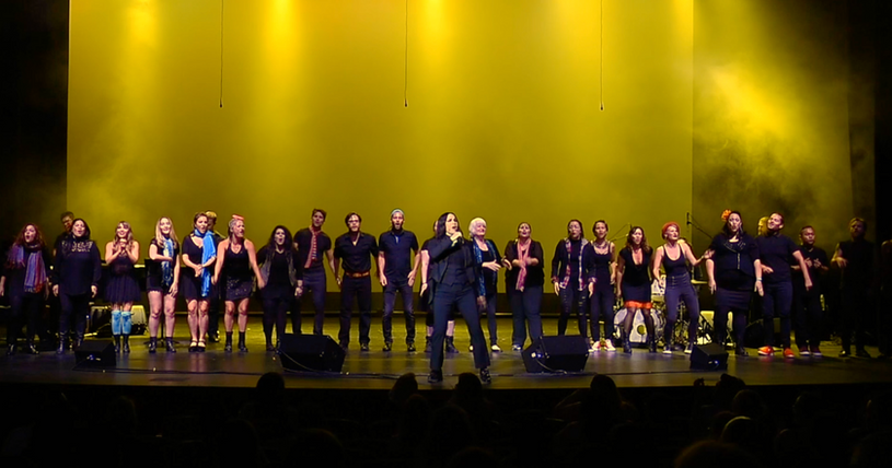 "You're The Voice" - Tomasina Abate with the Urban Lights Choir